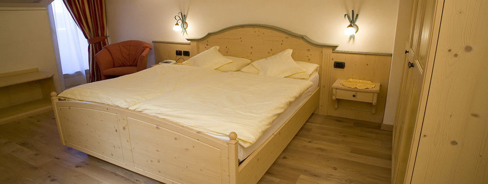 Hotel Ristorante Cassana Livigno Bagian luar foto